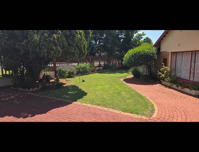 3 BEDROOM FREEHOLD FOR SALE IN EDELWEISS